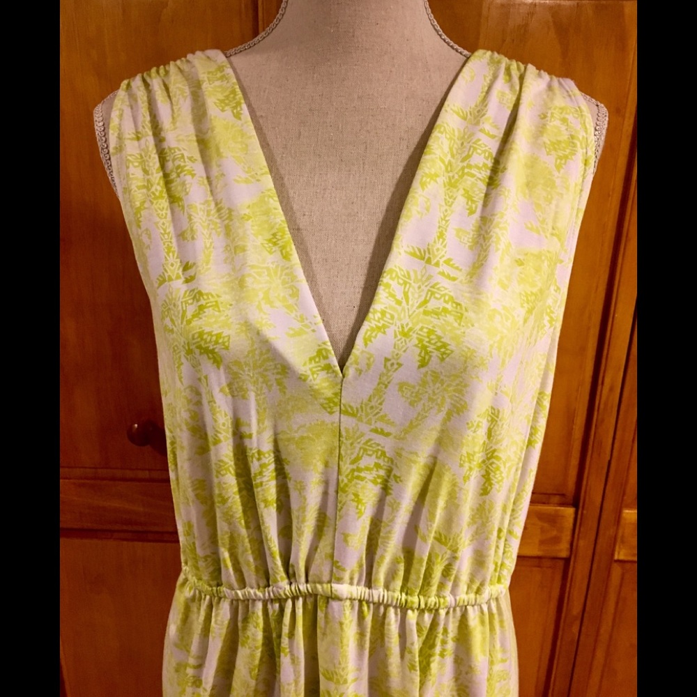 Palm tree pattern v-neck sundress